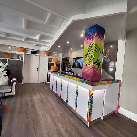 Logis Hotel De La Poste Витры-Ле-Франфоис Экстерьер фото
