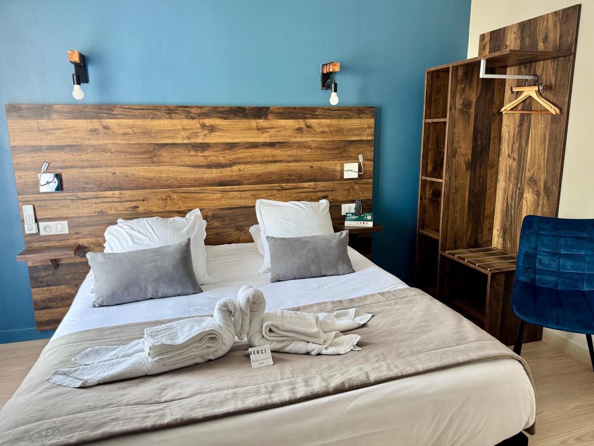 Logis Hotel De La Poste Витры-Ле-Франфоис Экстерьер фото