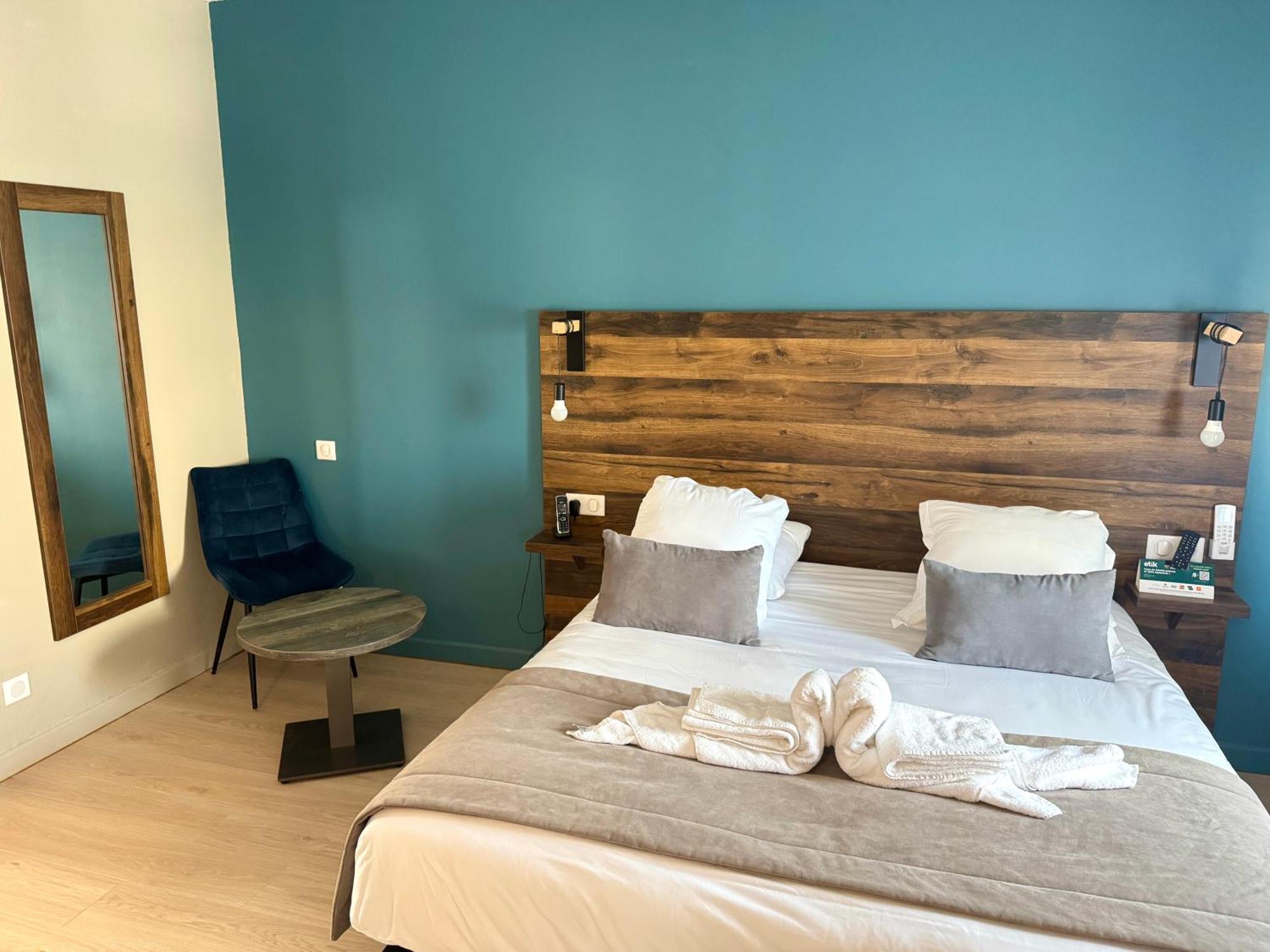Logis Hotel De La Poste Витры-Ле-Франфоис Экстерьер фото