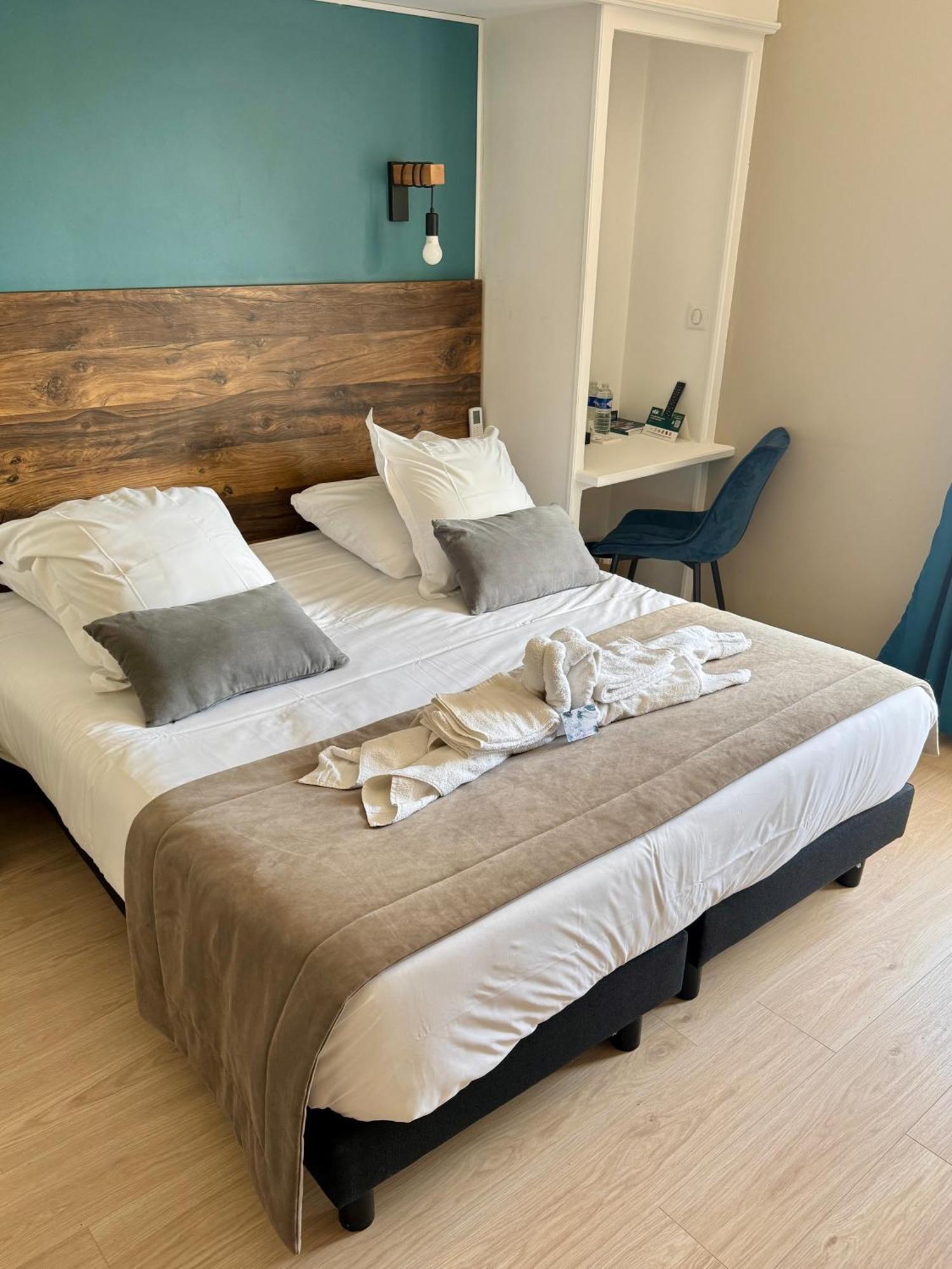 Logis Hotel De La Poste Витры-Ле-Франфоис Экстерьер фото