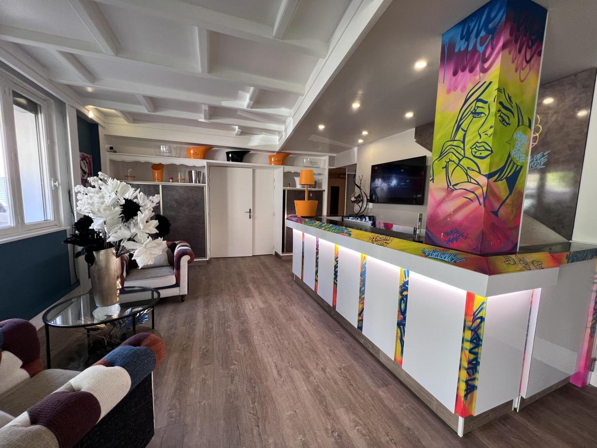 Logis Hotel De La Poste Витры-Ле-Франфоис Экстерьер фото